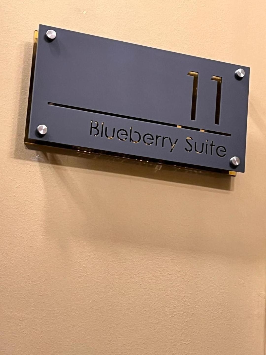 The Blueberry Hotel Pontypridd Exterior foto
