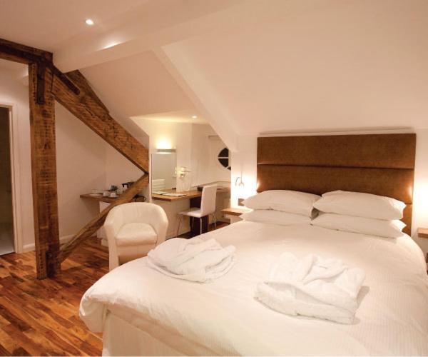 The Blueberry Hotel Pontypridd Quarto foto
