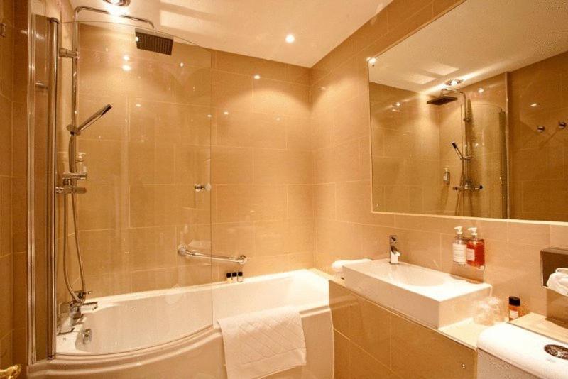 The Blueberry Hotel Pontypridd Quarto foto